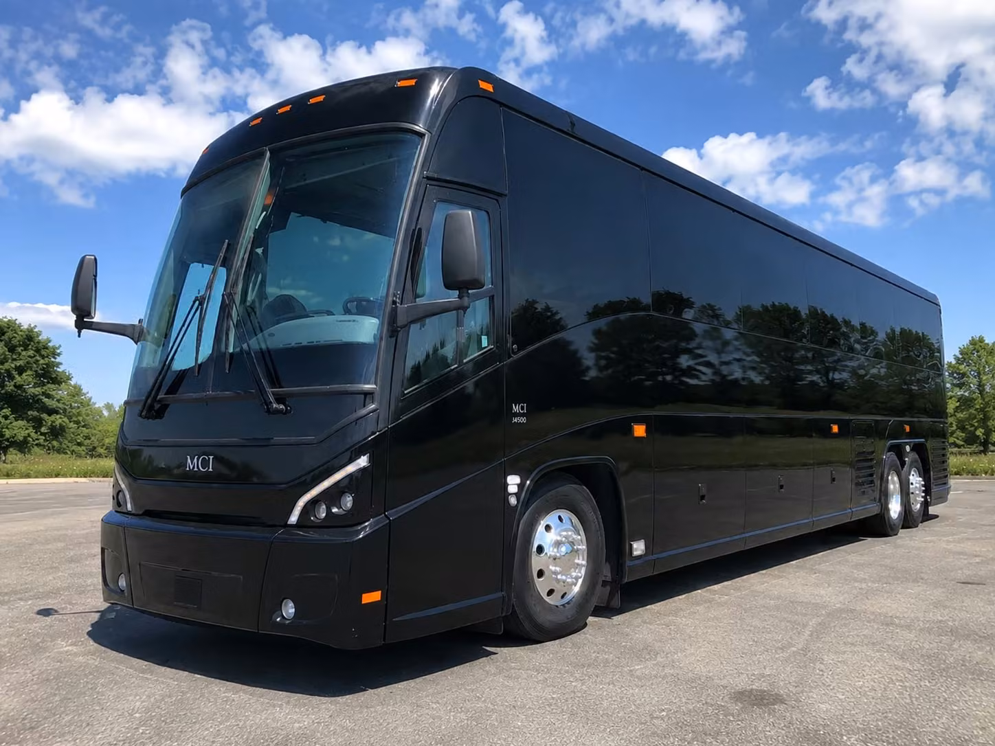 sumter wedding shuttle bus rentals that keep every guest on schedule